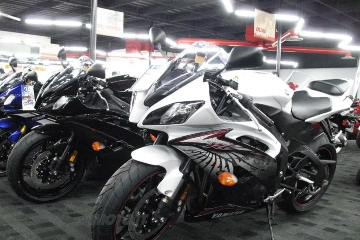 Chaparral Motorsports. Il negozio moto e accessori più grande del mondo (69)