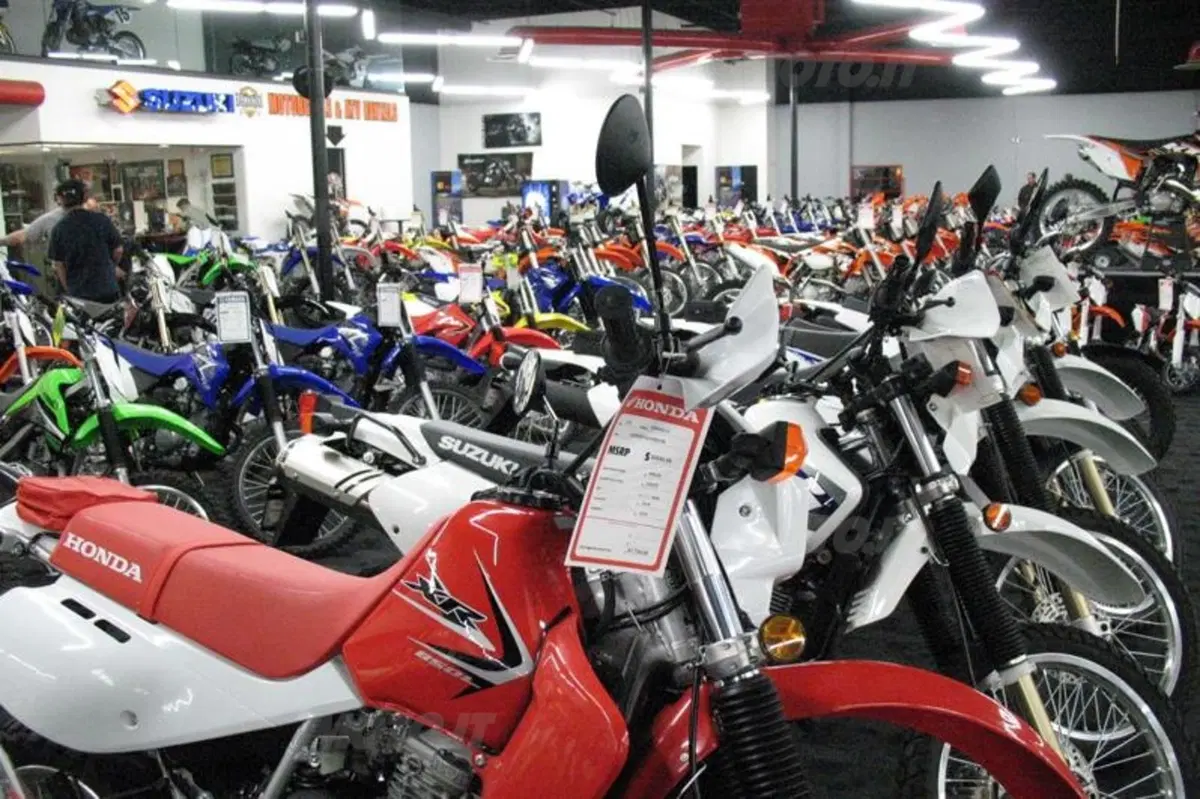 Chaparral Motorsports. Il negozio moto e accessori più grande del mondo (80)