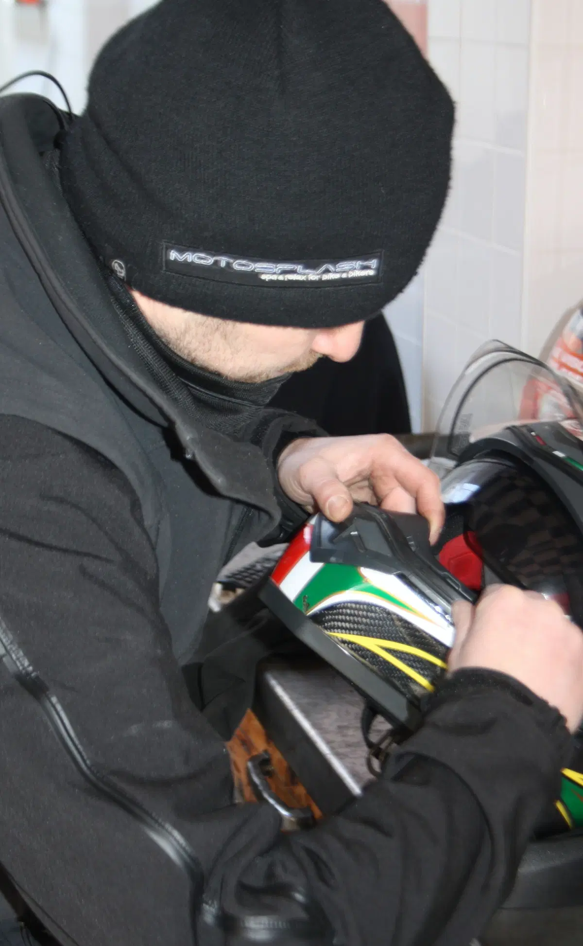 Pulizia del casco: Motosplash ti lava la testa! (12)