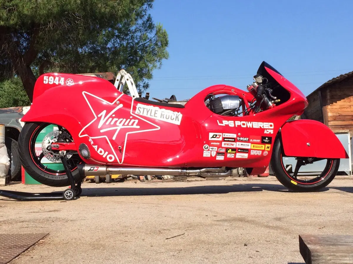 Christine, la moto (a GPL) di Dino Romano per il nuovo record a Bonneville (15)