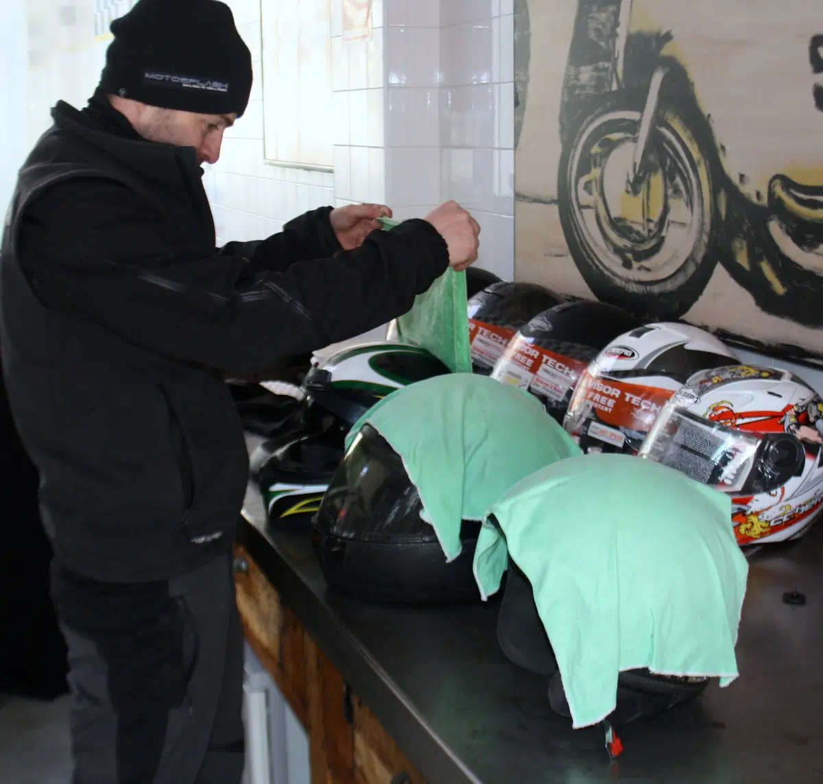 Pulizia del casco: Motosplash ti lava la testa! (24)