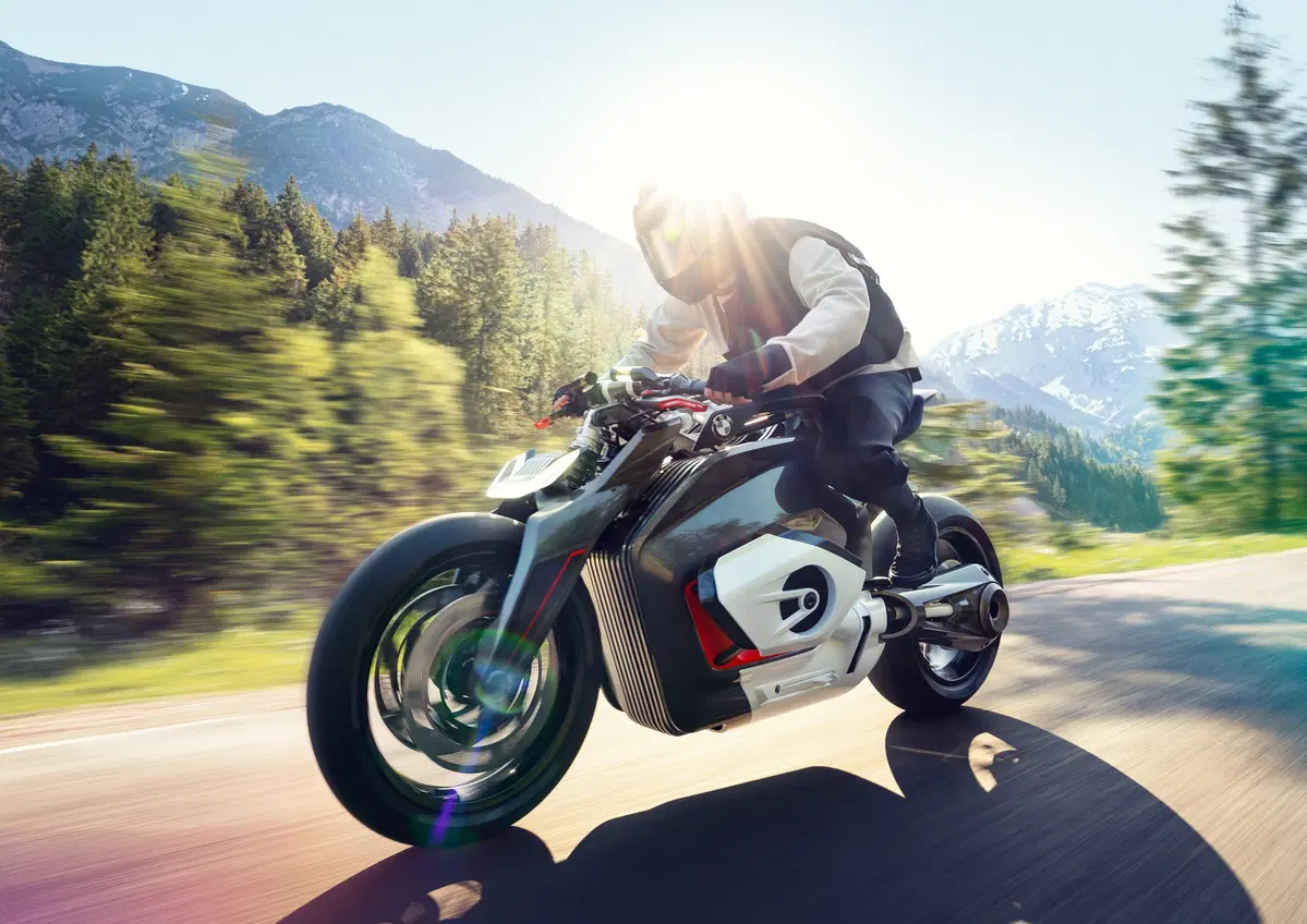 BMW Vision DC Roadster. Il Boxer diventa elettrico (2)