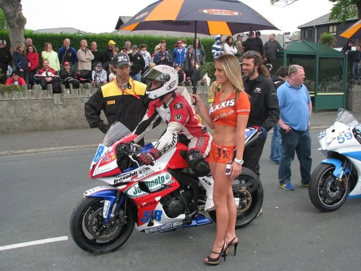 Tourist Trophy. Un'intervista molto particolare  (9)