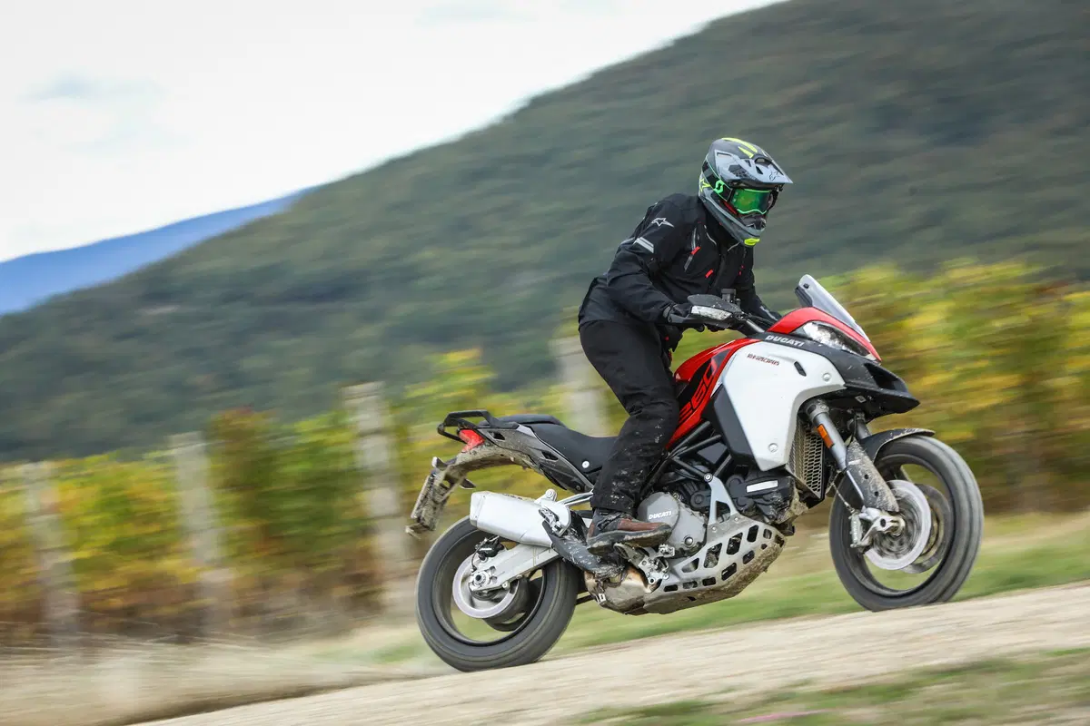 Ducati Multistrada Enduro 1260: test su strada e fuoristrada in Toscana (2)