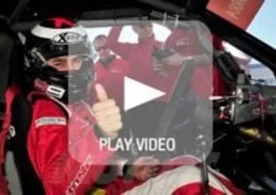 Jorge Lorenzo sul ghiaccio con una Peugeot Evo III