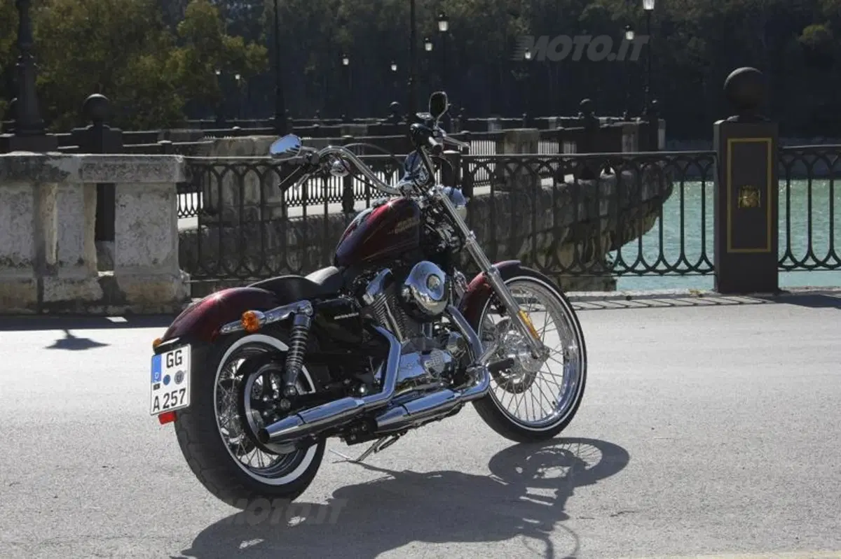 Harley-Davidson Seventy-Two  (21)