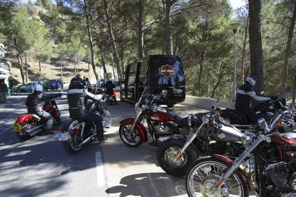 Harley-Davidson Seventy-Two  (42)