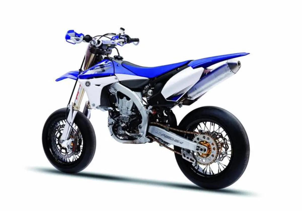 Yamaha YZ450SM. Il nuovo Supermotard dei tre diapason (2)