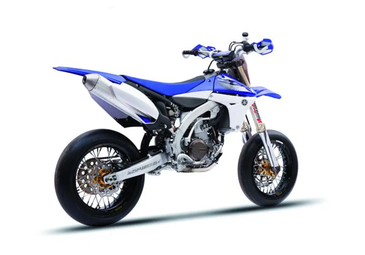 Yamaha YZ450SM. Il nuovo Supermotard dei tre diapason (3)