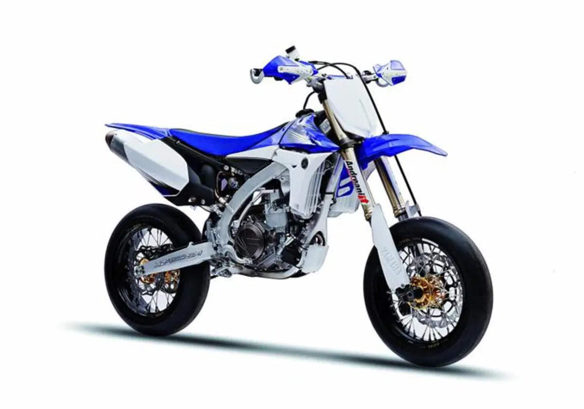 Yamaha YZ450SM. Il nuovo Supermotard dei tre diapason (8)