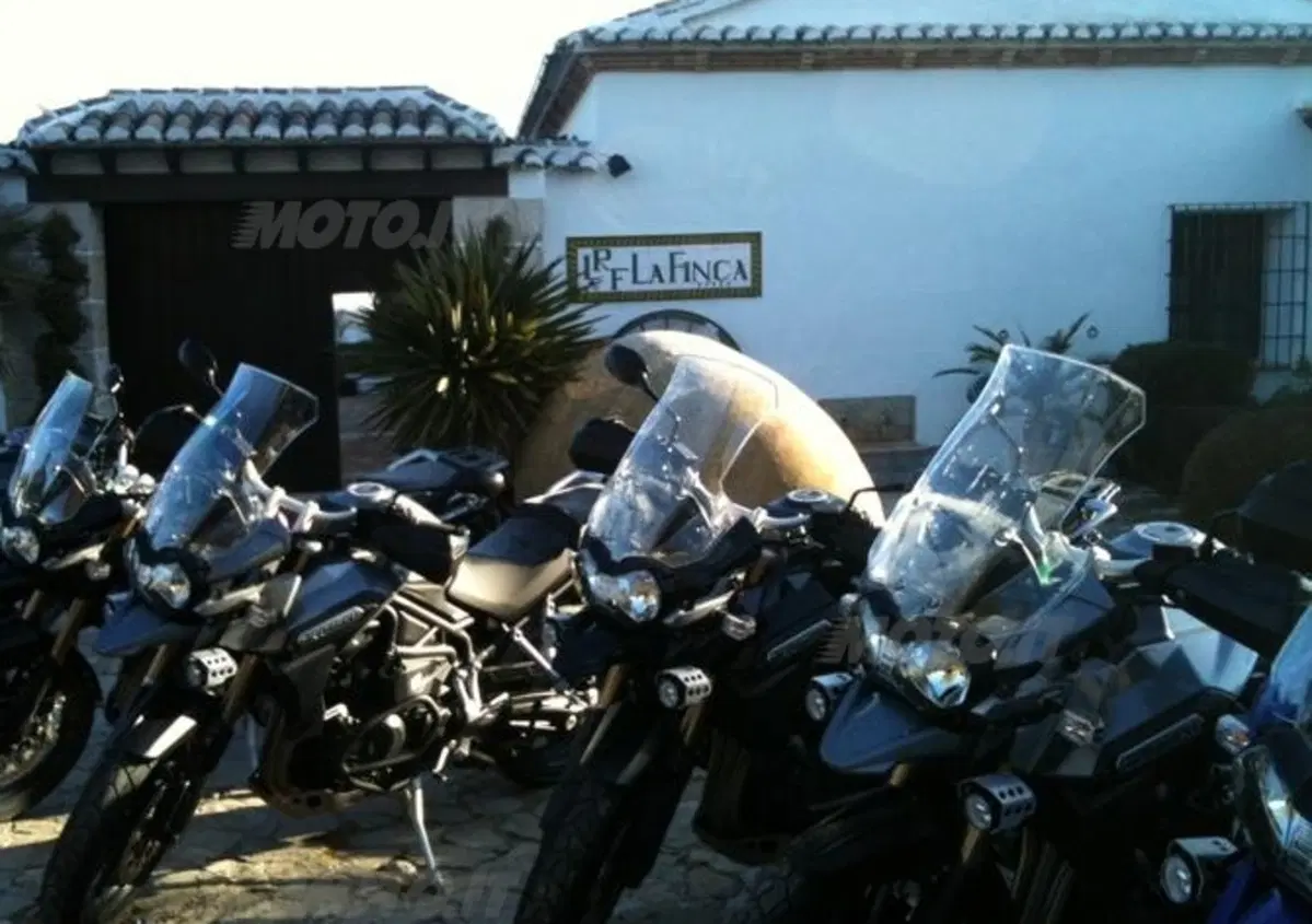 Triumph Tiger 1200 Explorer da marzo con il "launch kit" a 16.300 euro