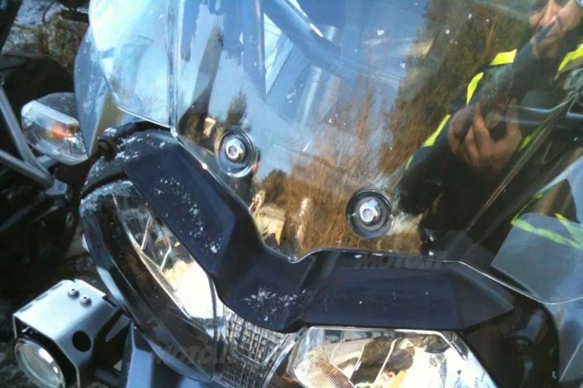 Triumph Tiger 1200 Explorer da marzo con il "launch kit" a 16.300 euro (3)