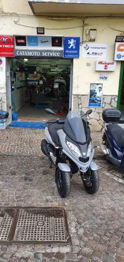 Piaggio MP3 300 ABS Hpe (2021 - 24) nuova