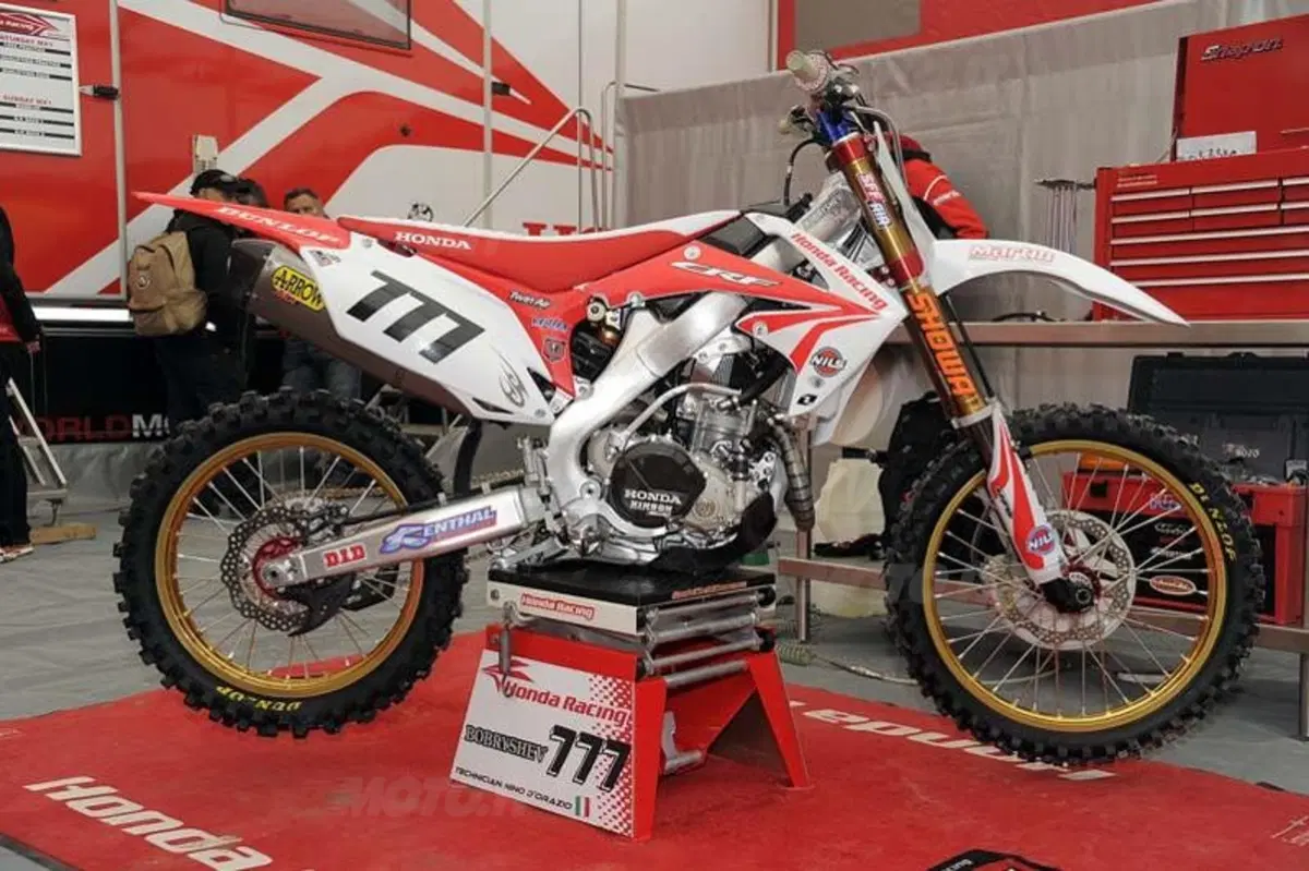Paolo Martin: "La Honda CRF450R ufficiale di Bobryshev è un vero prototipo" (3)