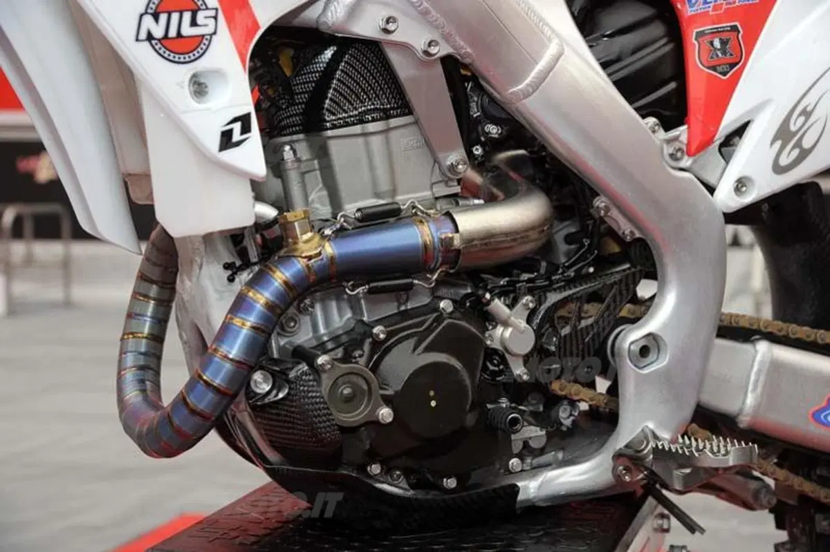 Paolo Martin: "La Honda CRF450R ufficiale di Bobryshev è un vero prototipo" (11)