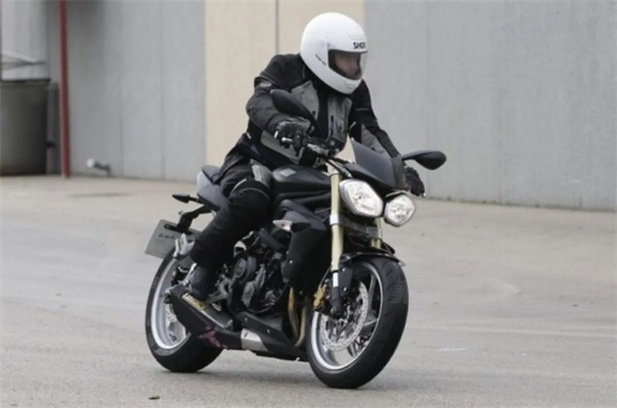 Triumph Street Triple 675 2013. Le prime foto