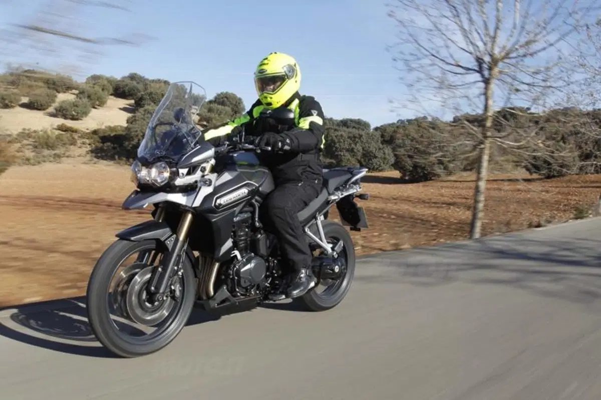 Triumph Tiger 1200 Explorer  (2)