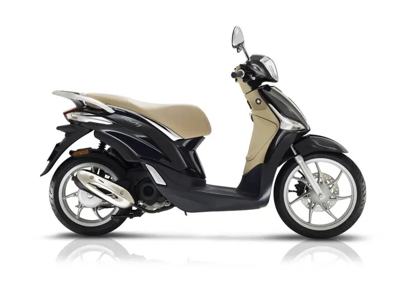 Piaggio Liberty 50 RST (2025 - 26) (2)
