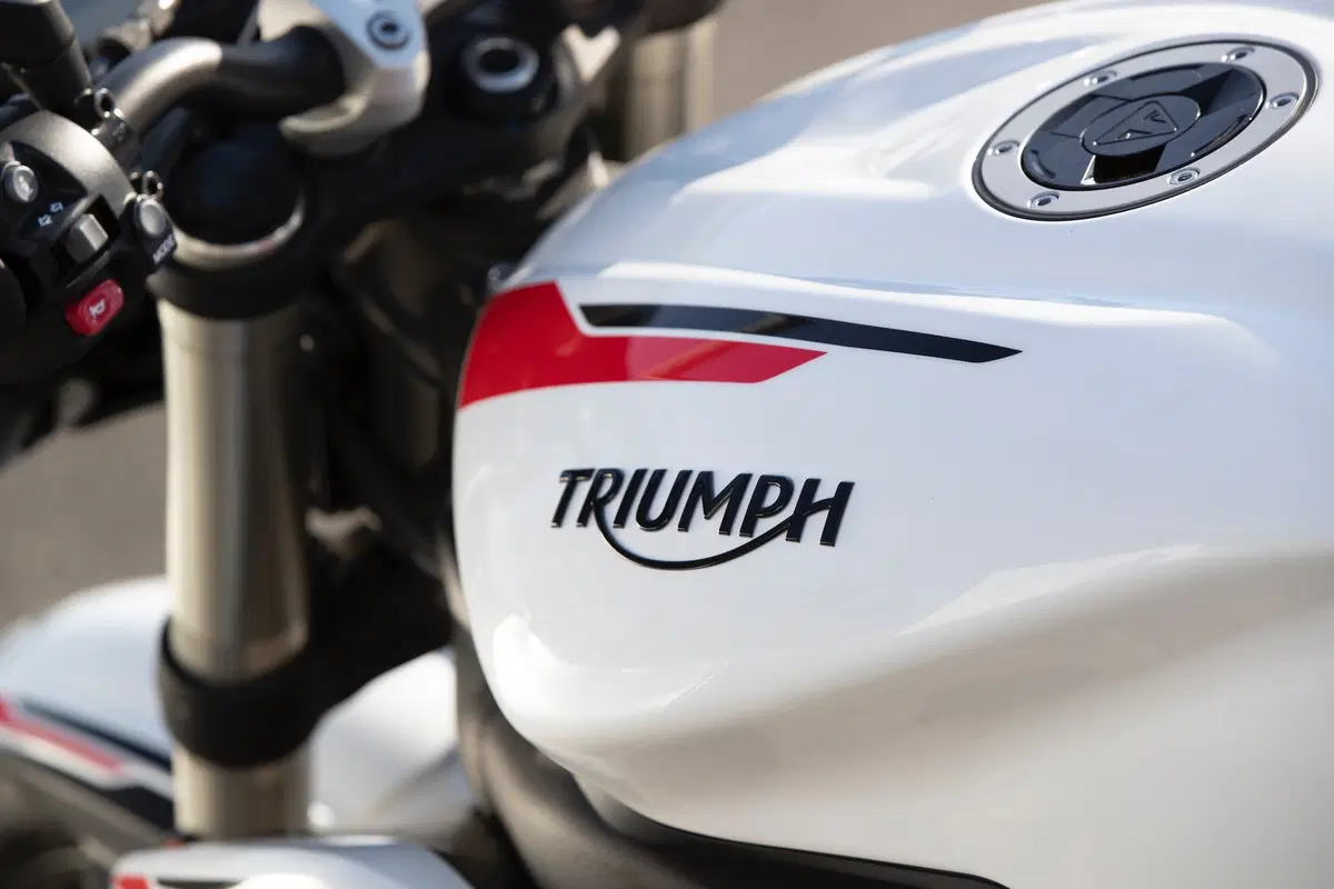 Nuova Triumph Street Triple S 2020 (5)