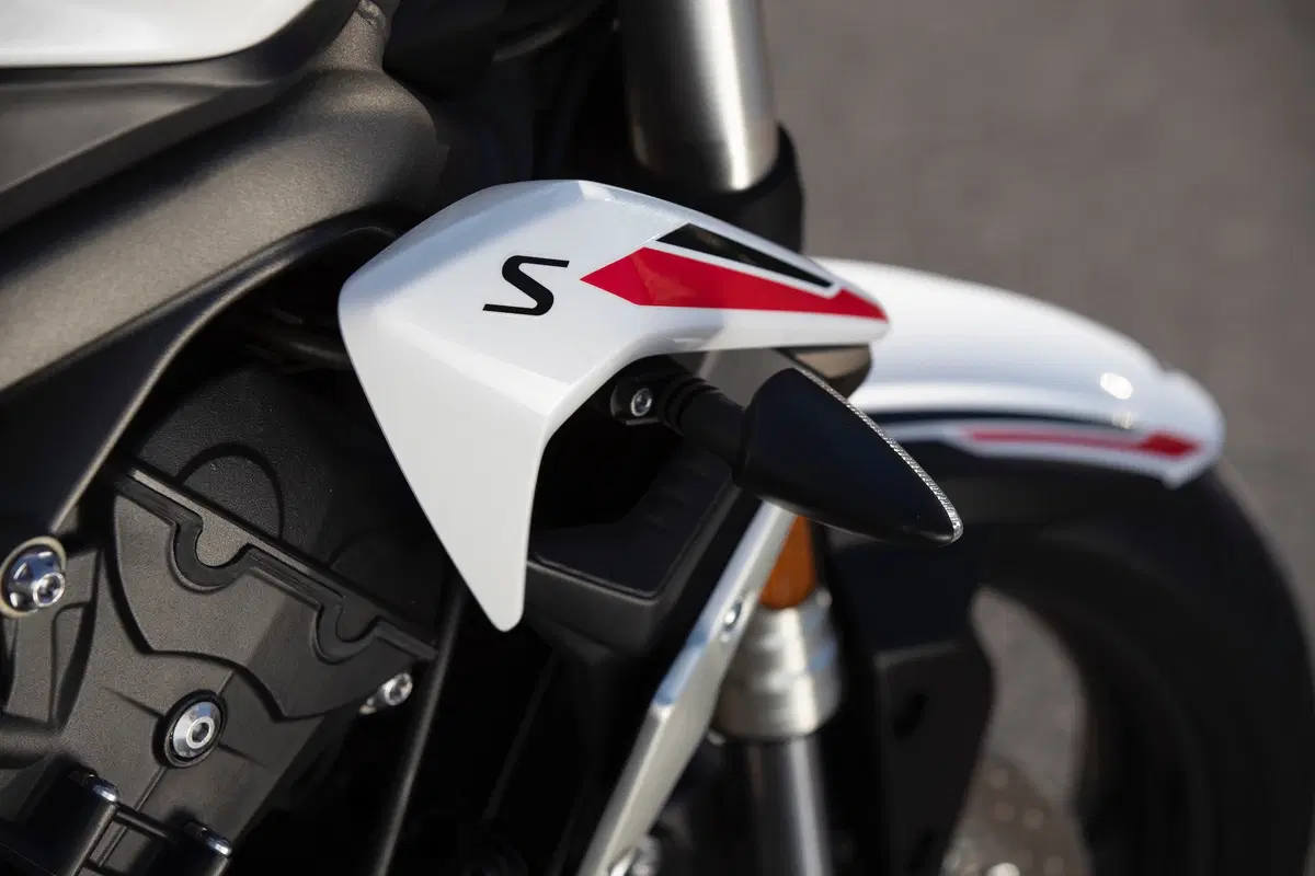Nuova Triumph Street Triple S 2020 (6)