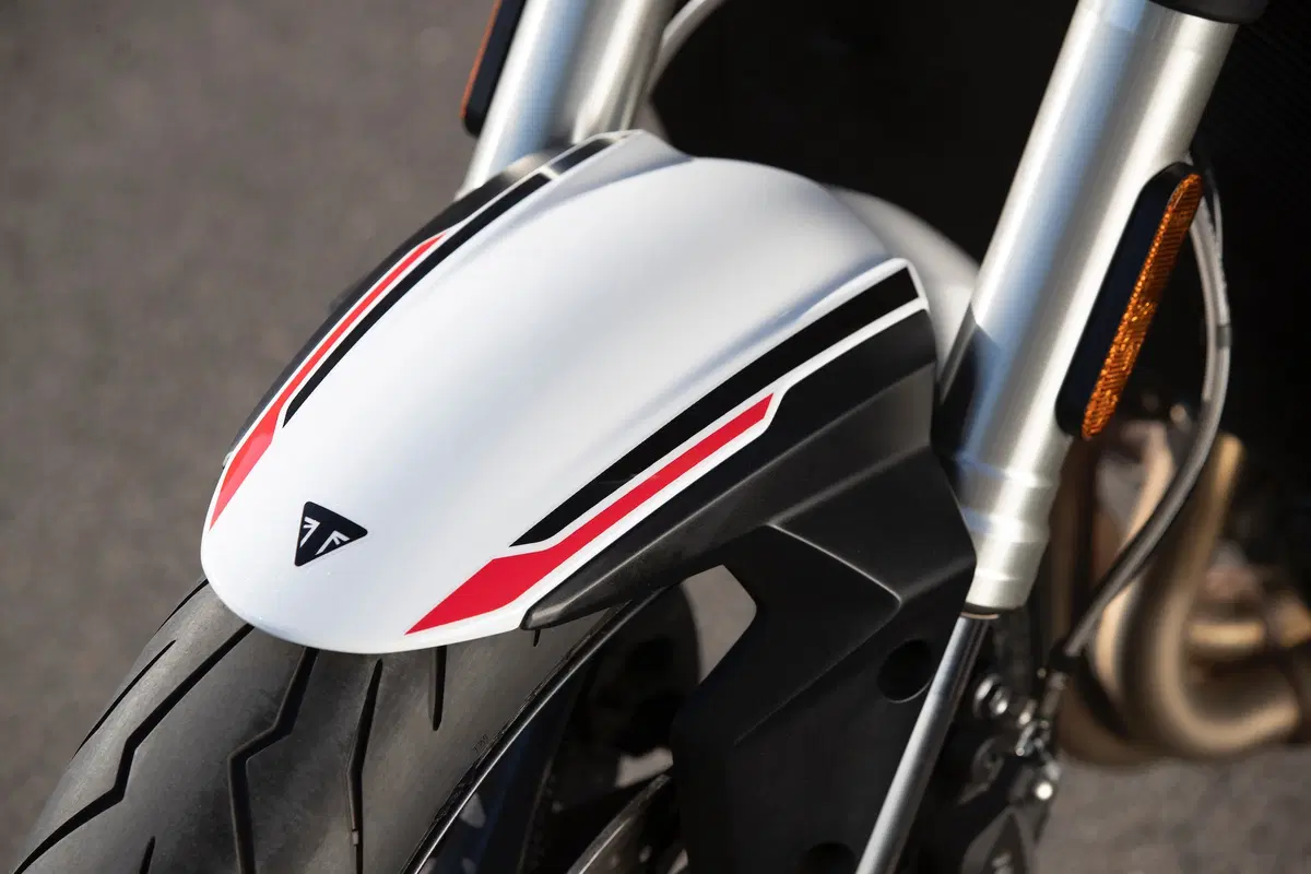 Nuova Triumph Street Triple S 2020 (8)