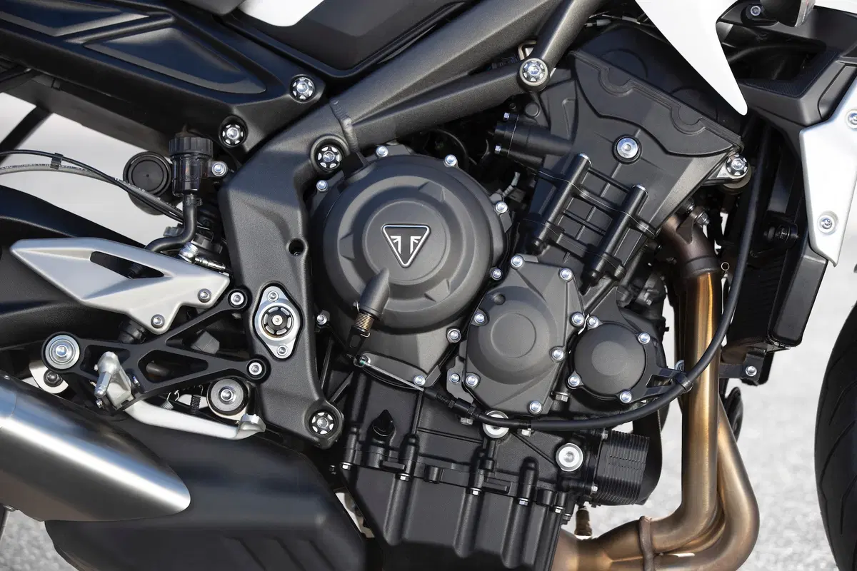 Nuova Triumph Street Triple S 2020 (12)