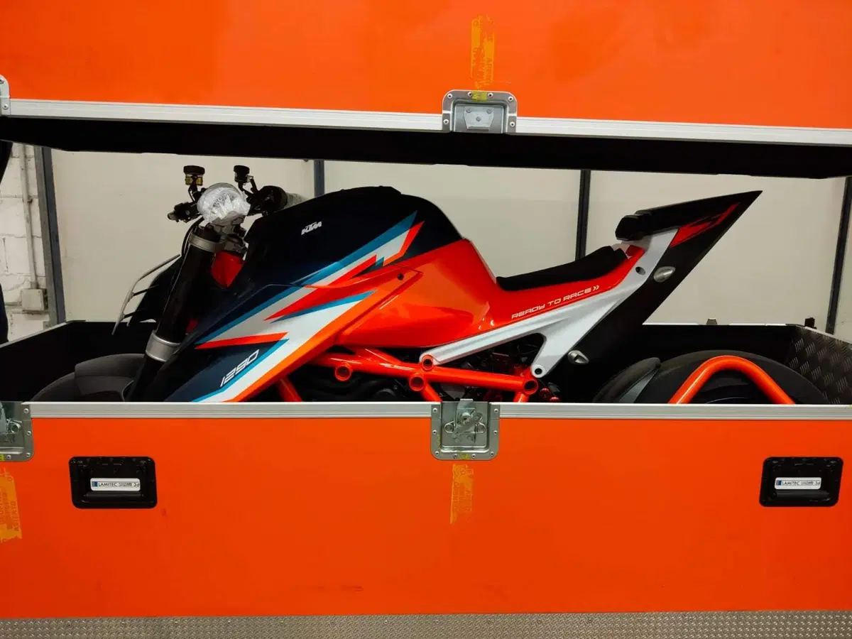 KTM 1290 Super Duke R: scoprila in diretta su Moto.it il 14 gennaio!