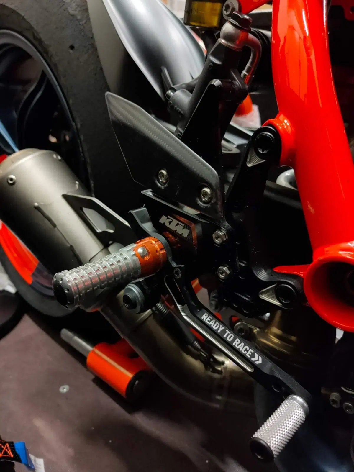 KTM 1290 Super Duke R: scoprila in diretta su Moto.it il 14 gennaio! (3)