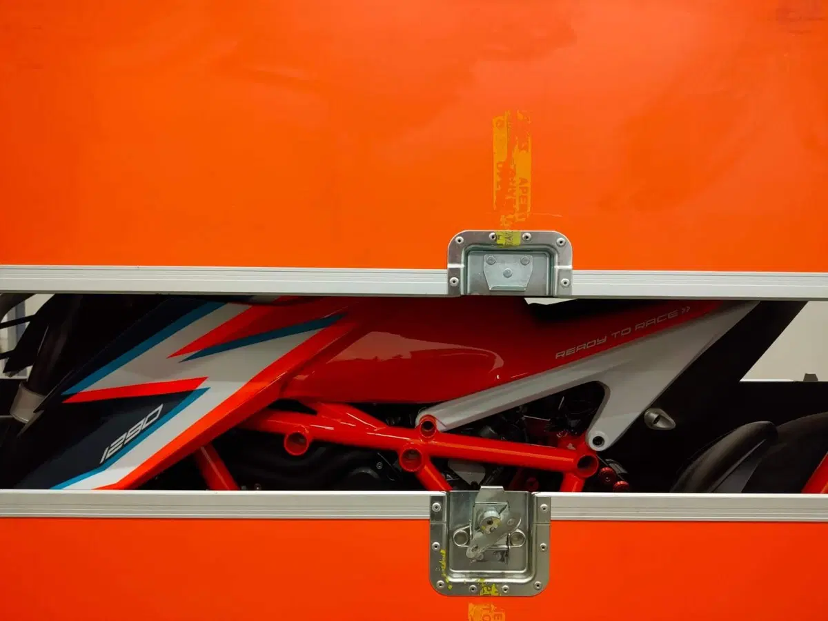 KTM 1290 Super Duke R: scoprila in diretta su Moto.it il 14 gennaio! (11)