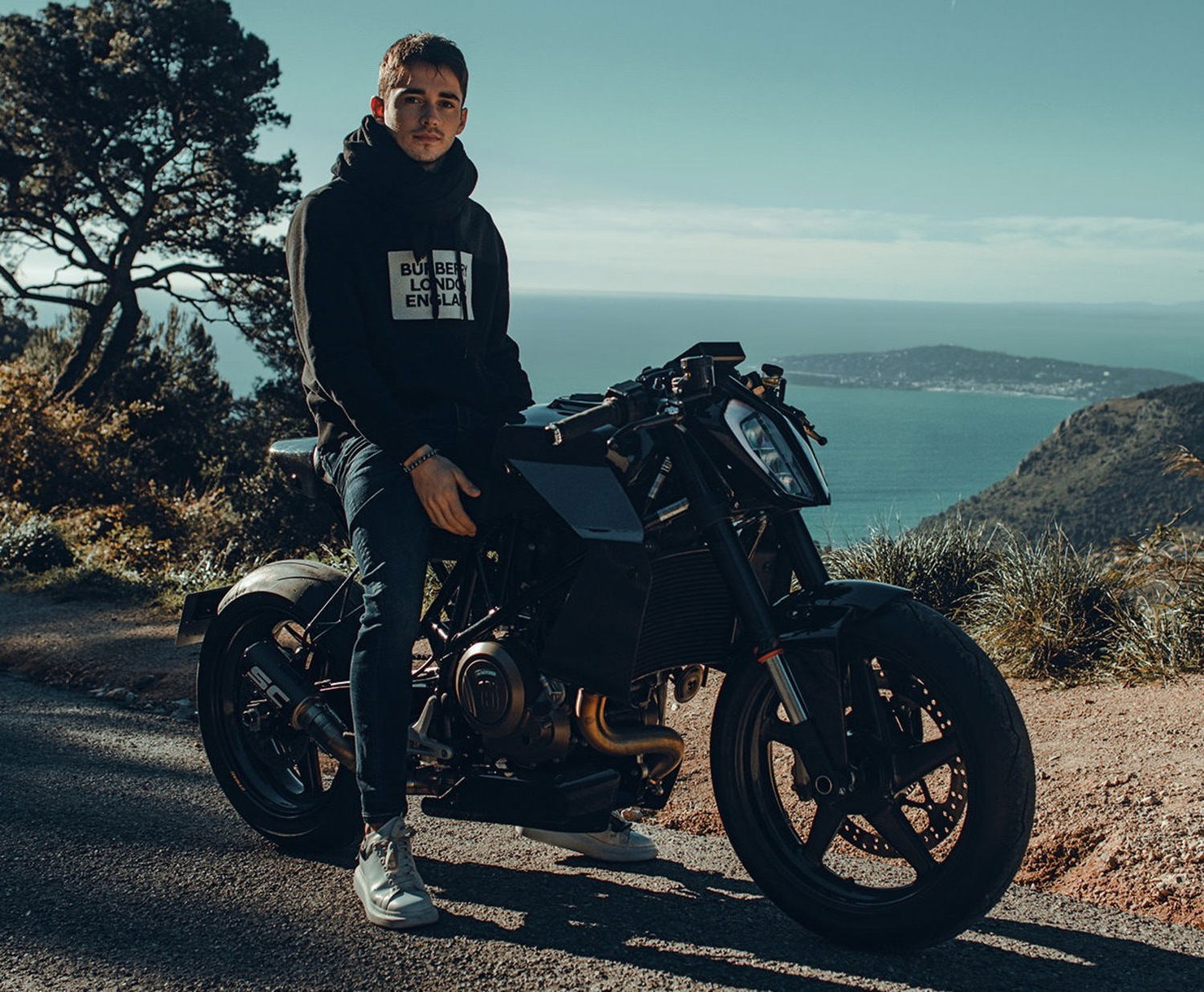 Husqvarna Vitpilen 701. Una special per Charles Leclerc