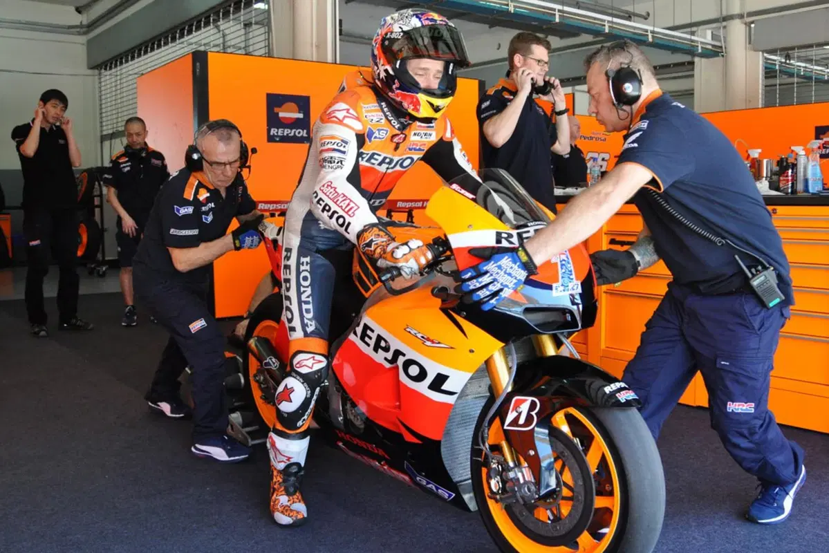 MotoGP. Test a Sepang, Stoner rimane il punto di riferimento (3)