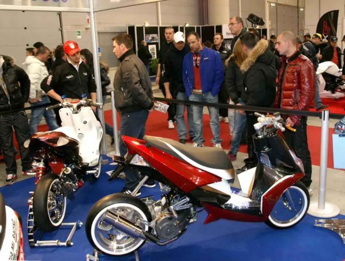Carlos Checa incontra i tifosi a Motodays (5)