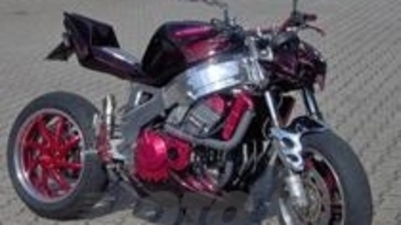 Le Strane di Moto.it: Honda CBR 900 Streetfighter
