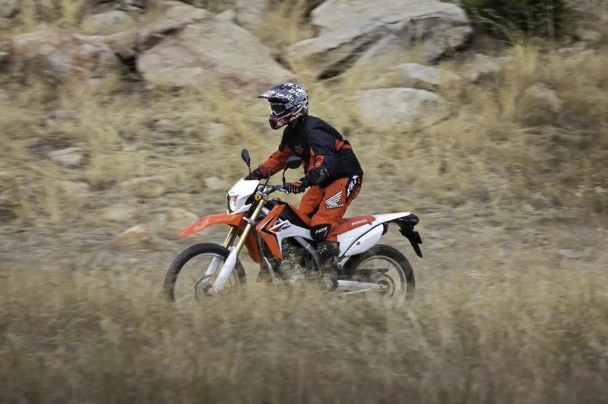 Honda CRF 250 L 2012. Dall'estate in Italia (6)