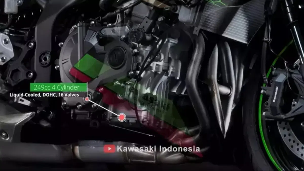 Kawasaki ZX-25R: senti come canta a 17.000 giri! (2)