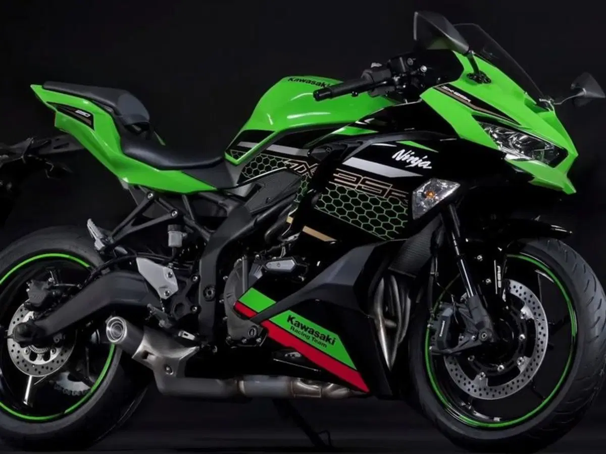 Kawasaki ZX-25R: senti come canta a 17.000 giri!