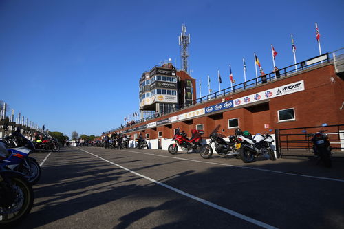 Il Grandstand, nella quiete prima della tempesta