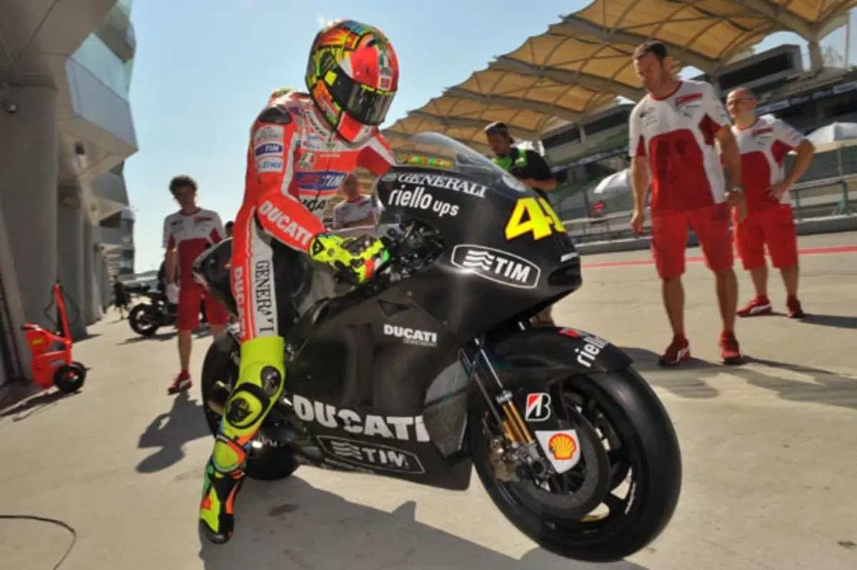 Test a Sepang, 3° giorno. Stoner detta il ritmo (5)