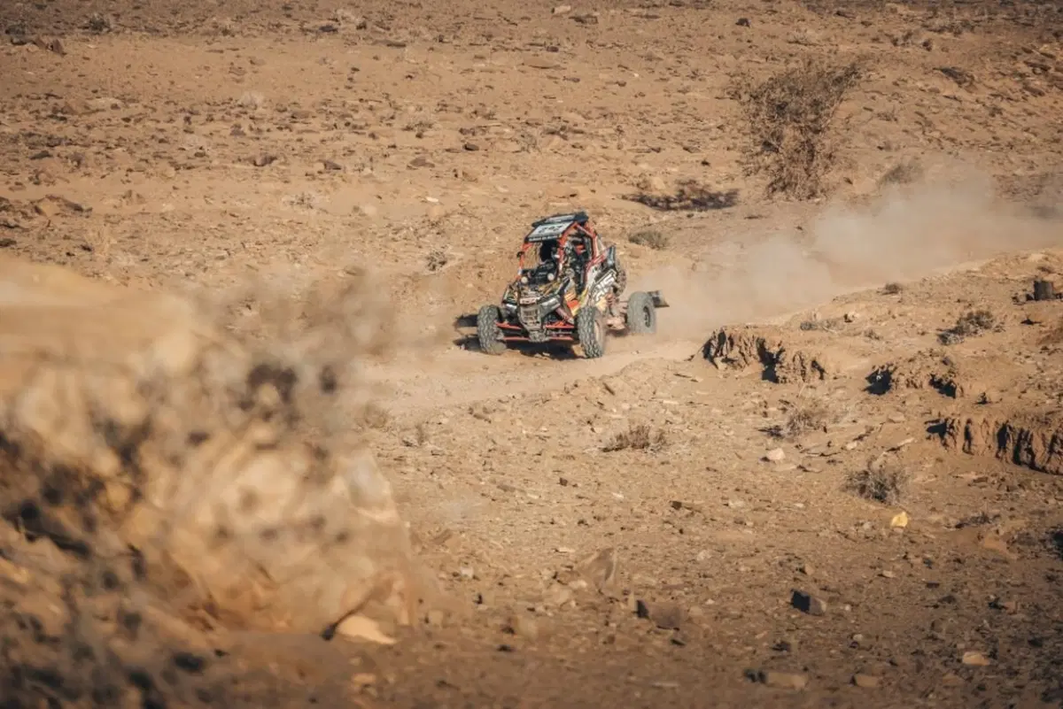 Africa Eco Race. D-4. Un inglese, Poskitt, KTM a Smara (13)