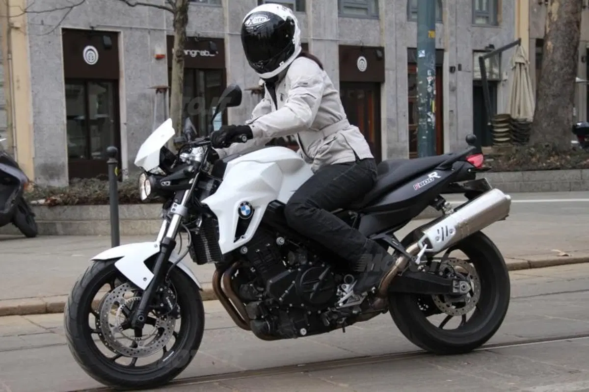 BMW F 800 R 2012  (6)