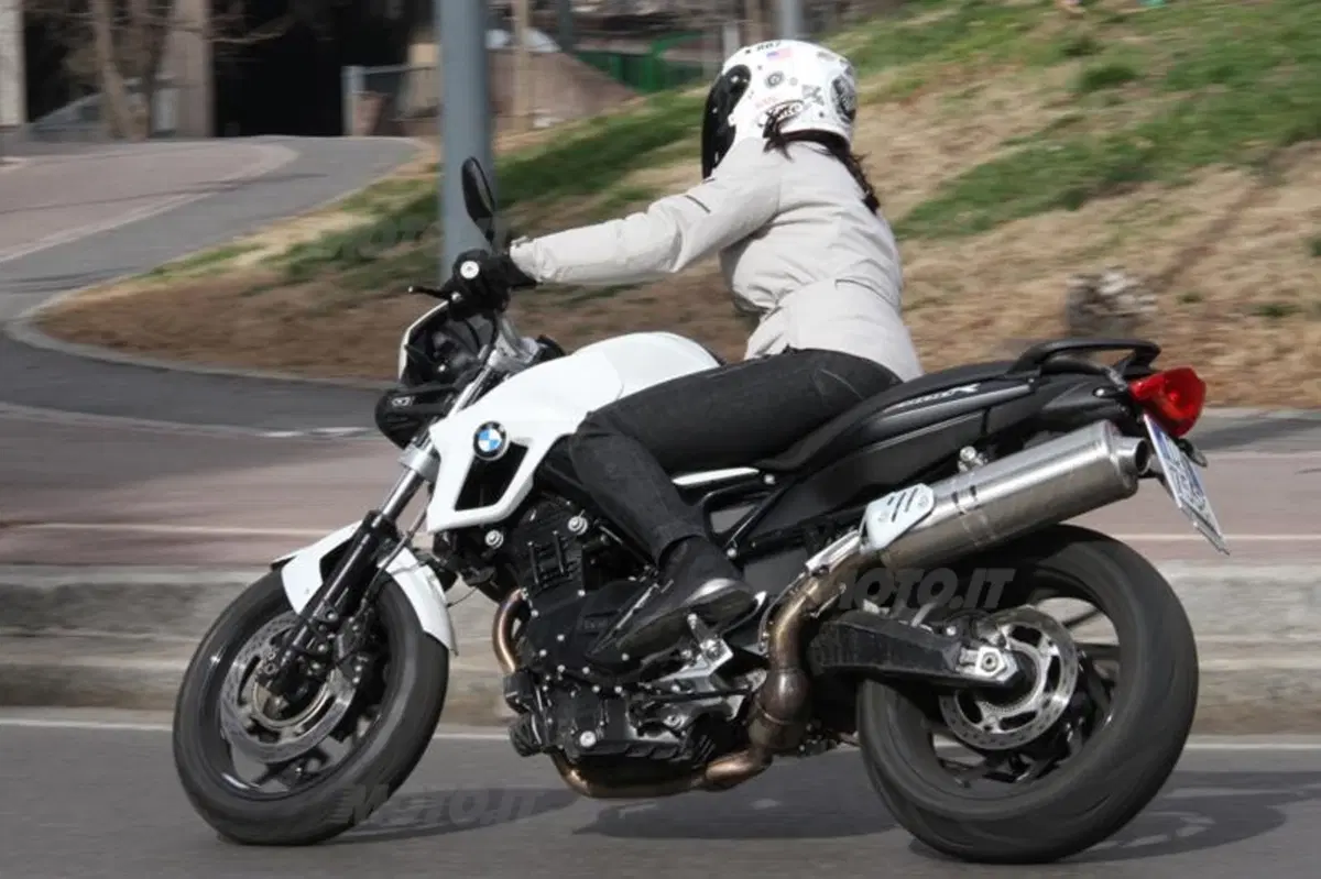 BMW F 800 R 2012  (8)