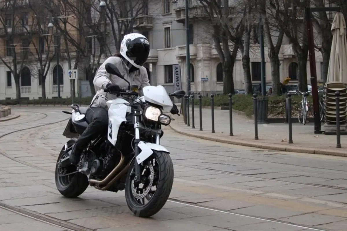 BMW F 800 R 2012  (11)