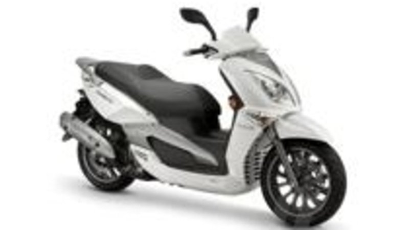 Nuovo scooter Benelli ZenZero 350. Ad aprile a 3.590 Euro