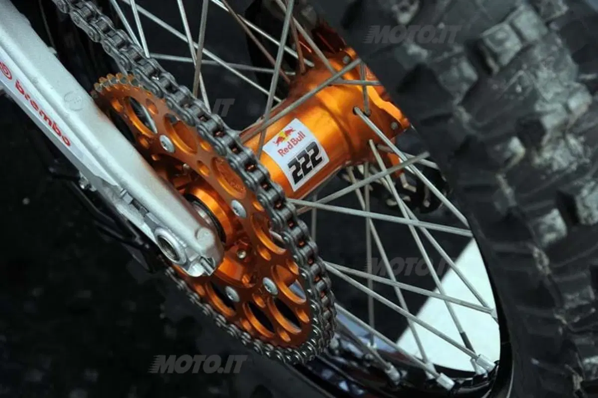 De Carli: "La KTM SX 350 di Tony Cairoli è più potente" (17)