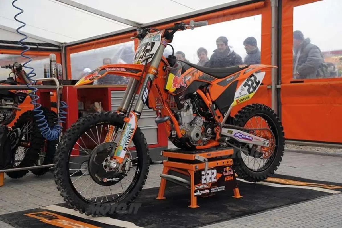 De Carli: "La KTM SX 350 di Tony Cairoli è più potente" (20)