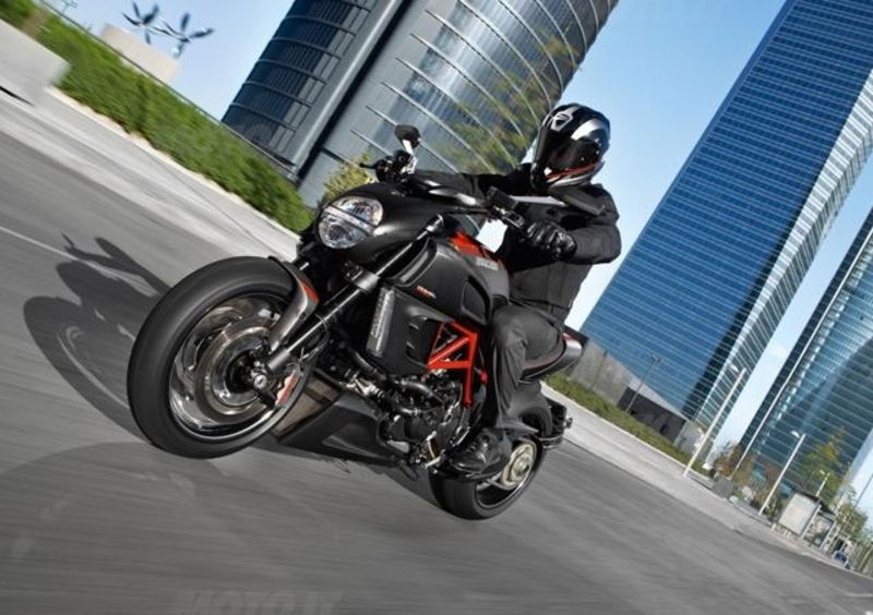 Promozione Ducati per chi acquista Diavel e Multistrada 1200