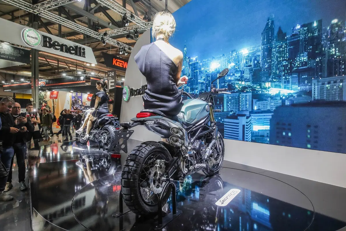 Benelli Leoncino 800 e 800 Trail a EICMA 2019: video, foto e dati (25)