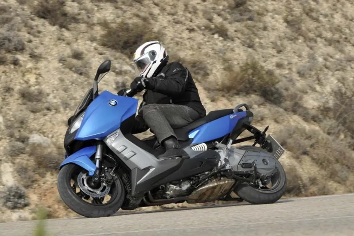 BMW C 600 Sport e C 650 GT  (3)