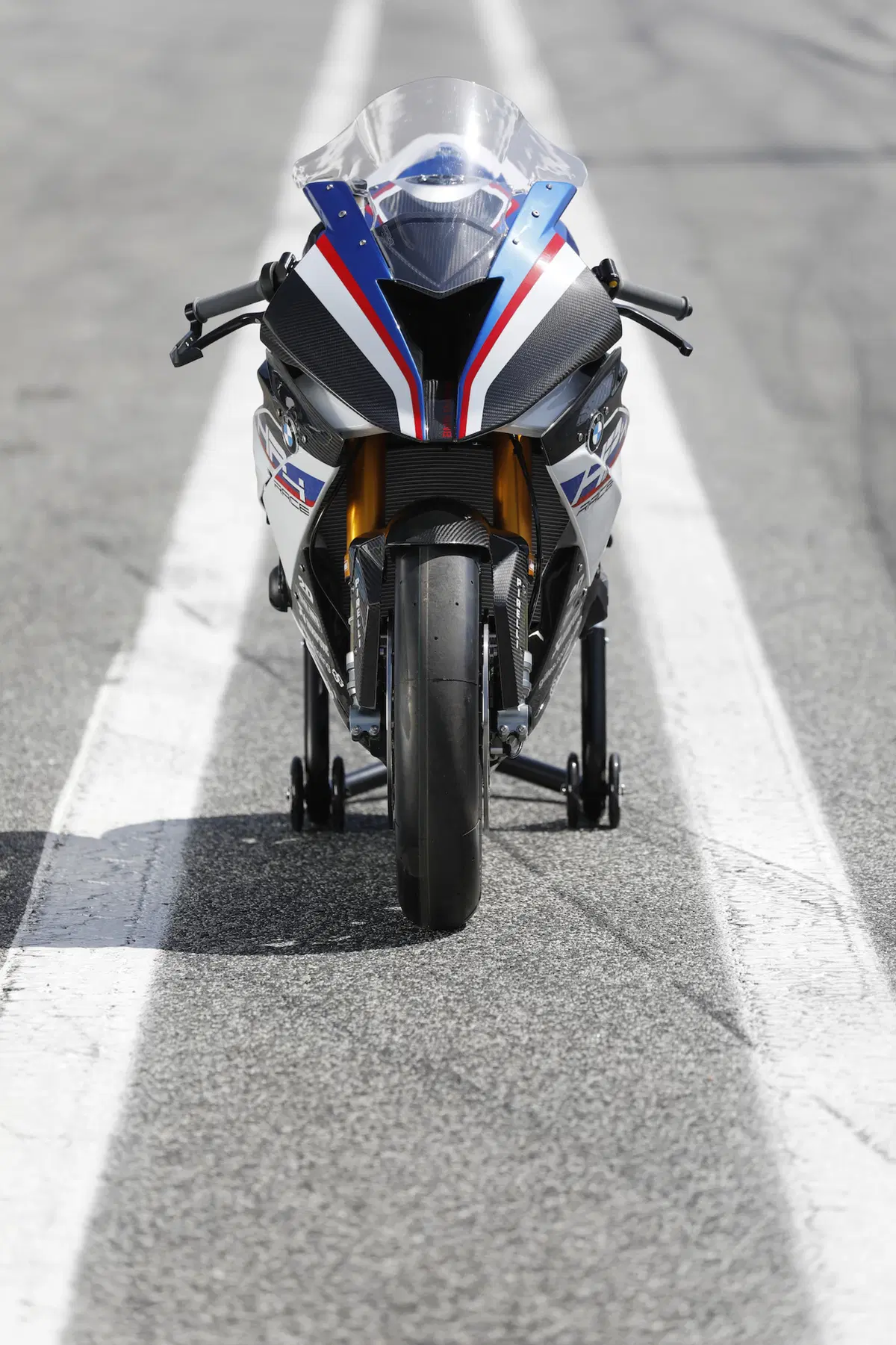 BMW HP4 Race - Carbonio al potere (16)