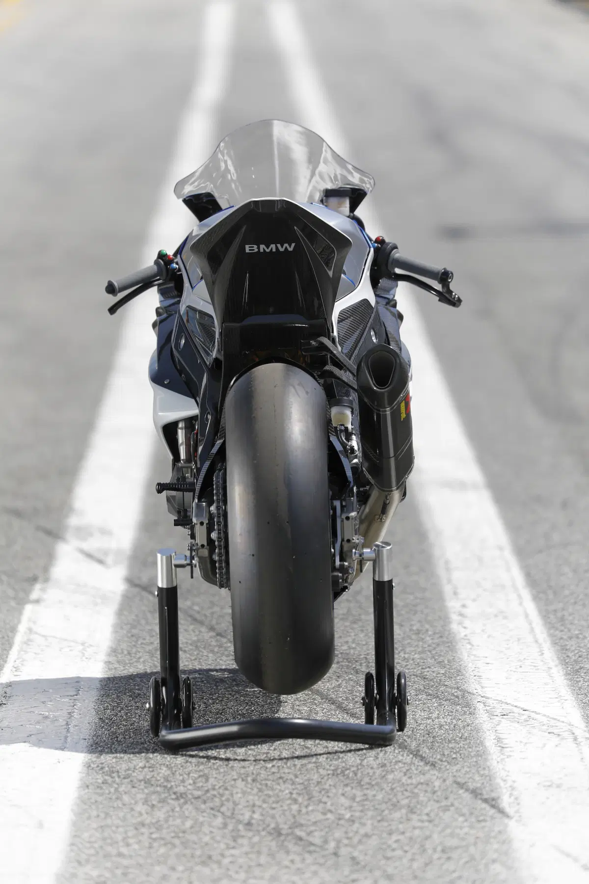 BMW HP4 Race - Carbonio al potere (19)